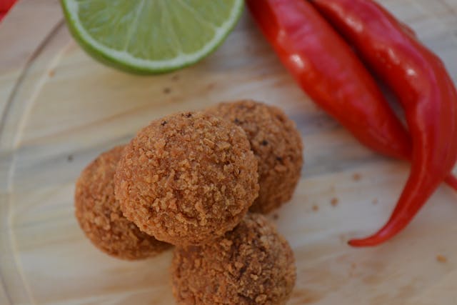 bitterballen als snack op je vrijmibo